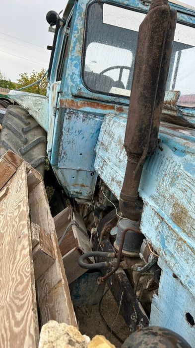 Трактор сатылады.