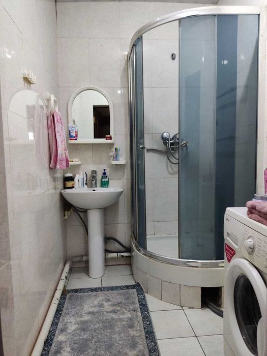 kvartira sotiladi, beruniy metrosi universitet yaqin