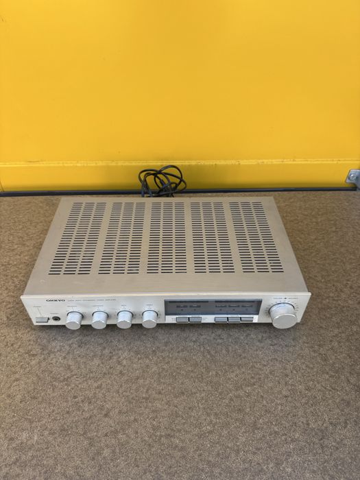 Vand amplifcator Onkyo A-08 Stereo