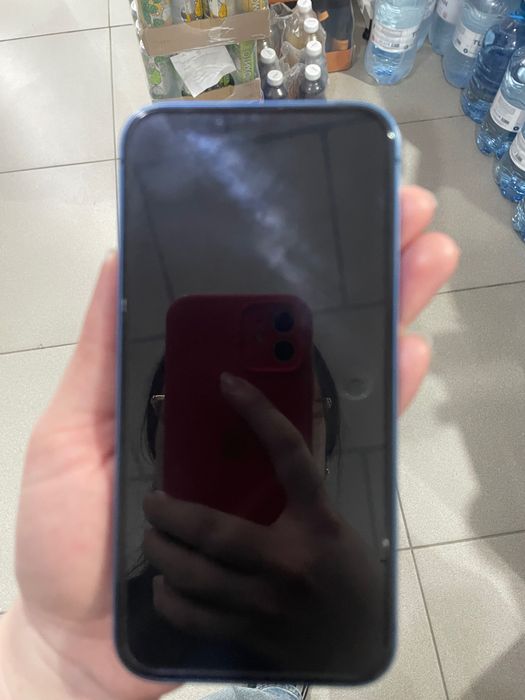 Продам iPhone 13
