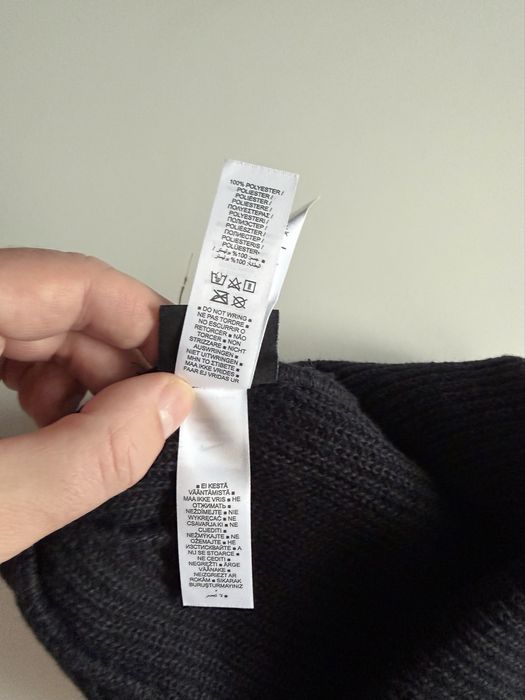 Nike Terra caciula unisex neagra marime universala noua originala