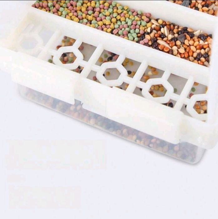 Hrănitor Automat pentru Păsări