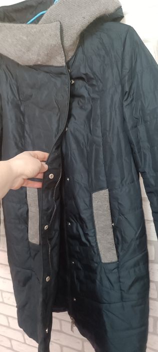 Продам куртку женскую