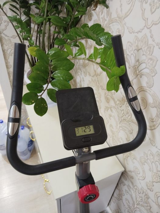 Тренажерный велосипед