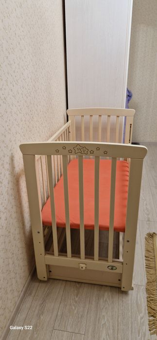 Детская кроватка