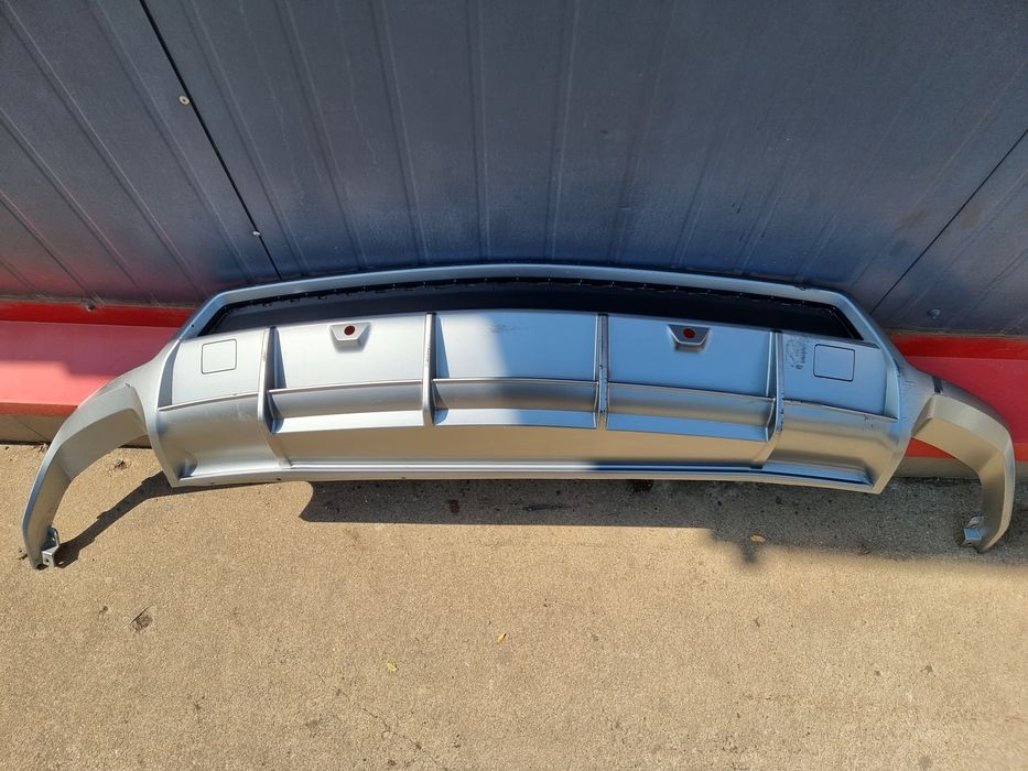 Spoiler inferior bara spate Lamborghini Urus dupa 2018 cod 4ML807538