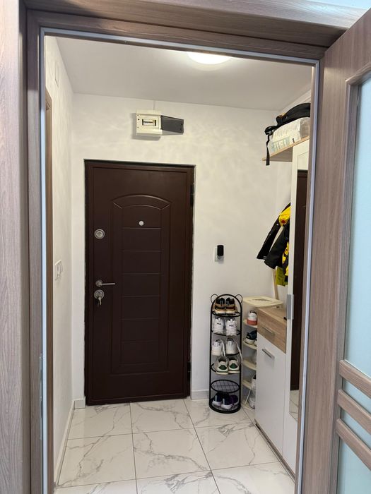 Vand garsoniera proprietar