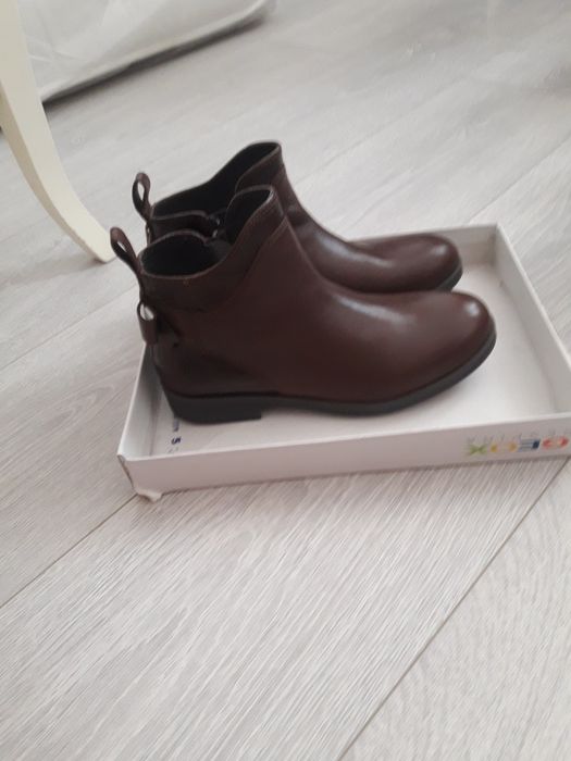 продается осенние сапоги размер 33