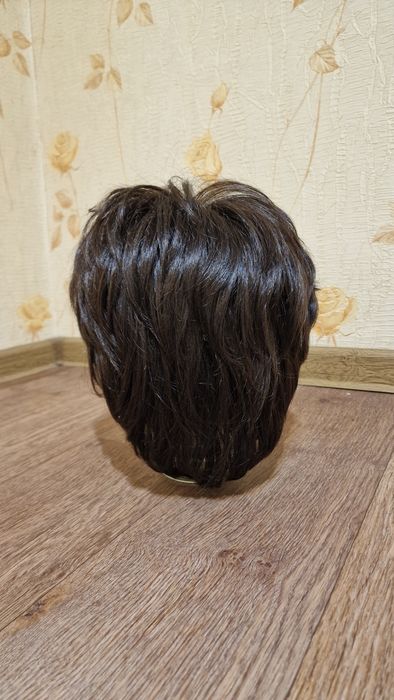 Продам парик под короткую стрижку