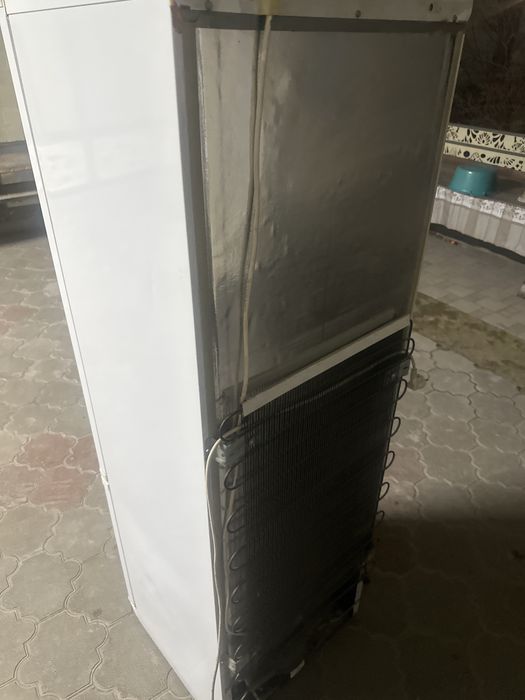 Холодильник б/у 1,8 м бирюса