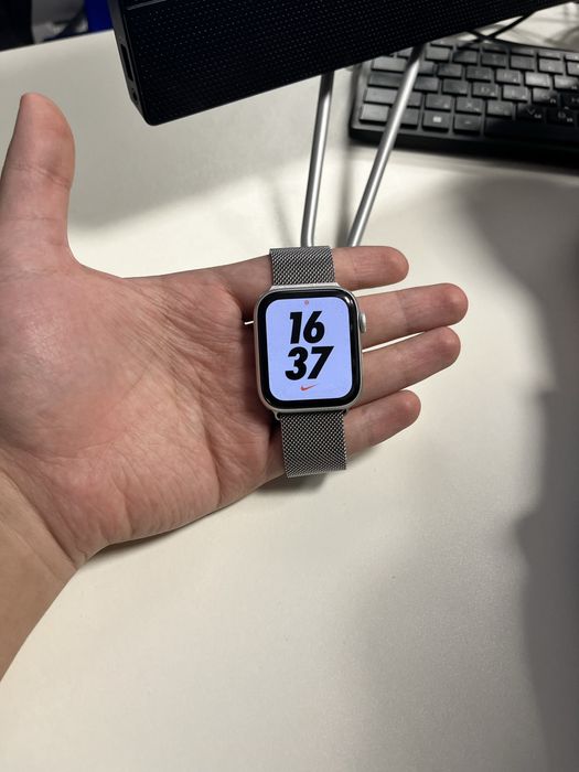 Apple watch se 44mm nike edition