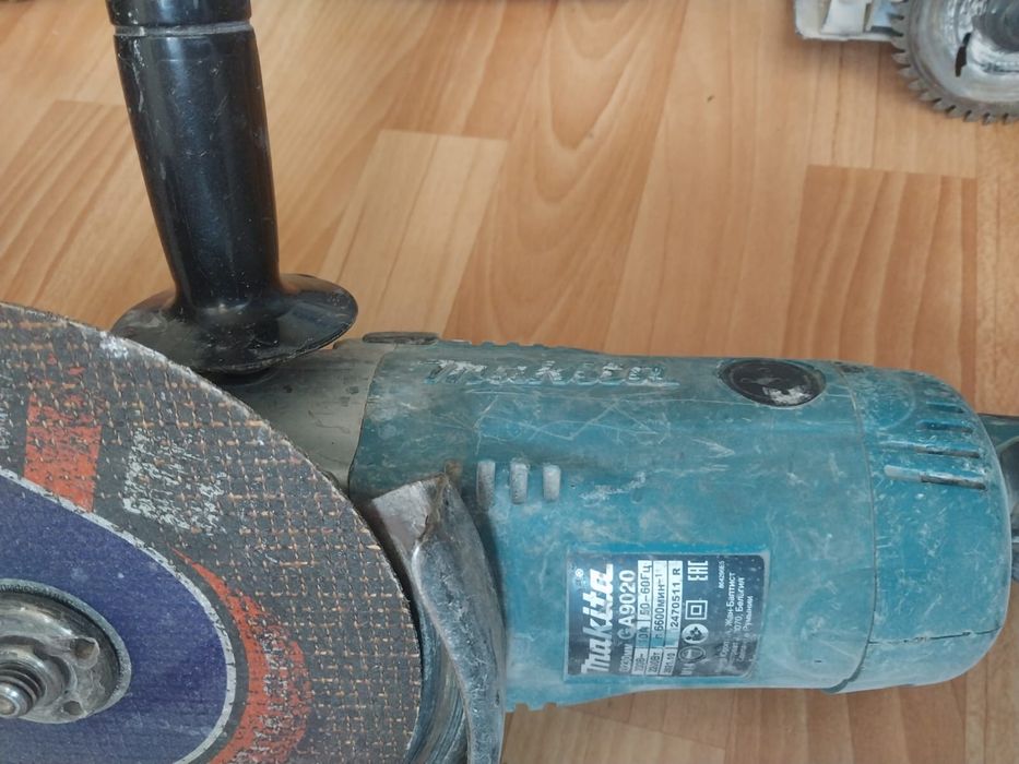 Болгарка,шуруповерт,пчелка,пила,префаратор.