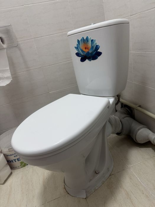 Унитаз с бочком напольный