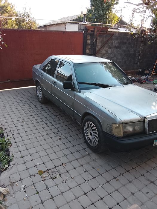 Мерседес 190, двигатель 2,3