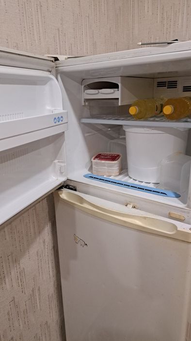 Продам рабочий холодильник