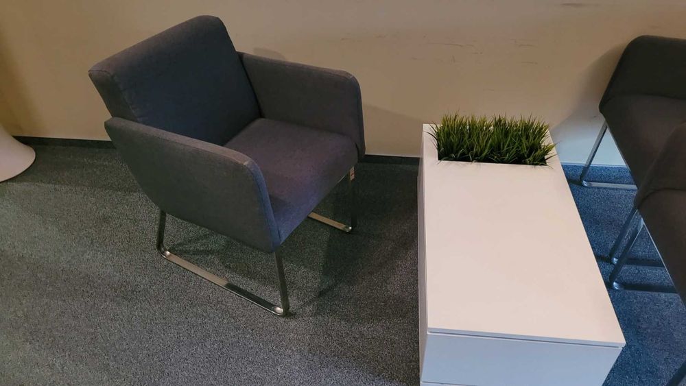 Промоция на офис столове, канапета и маси