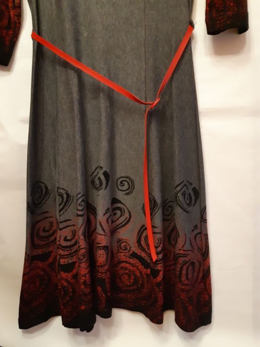 Rochie gri cu rosu, marimea 42