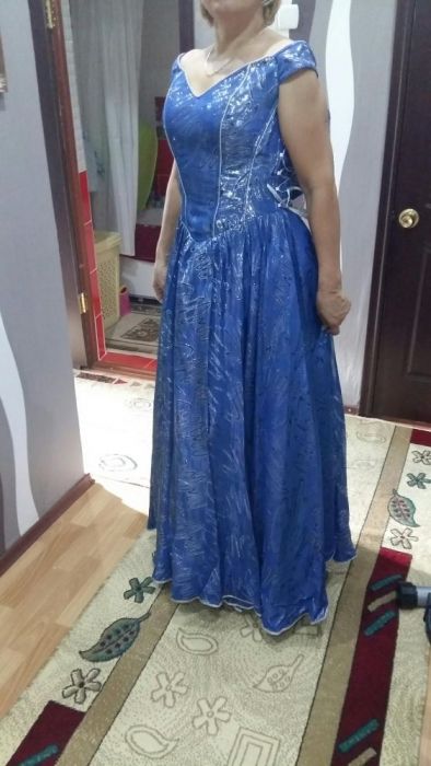 Продам бальное платье