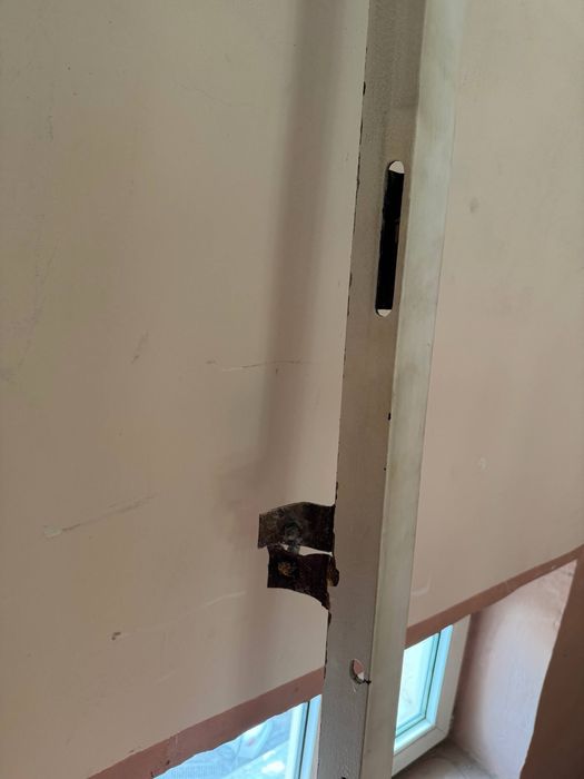 Продается Дверь входная Б/У