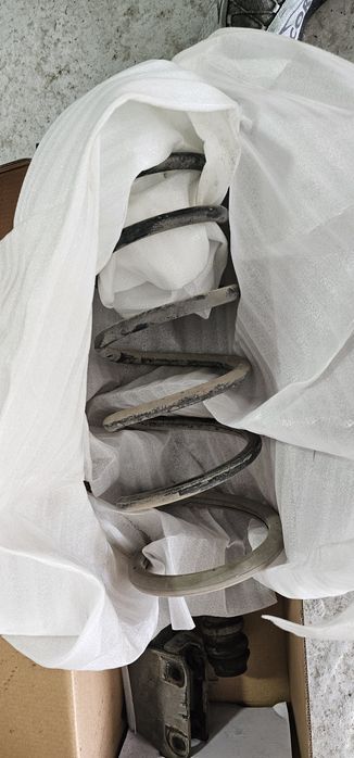 Пружины и амортизаторы Renault Duster, Kapture,Terrano