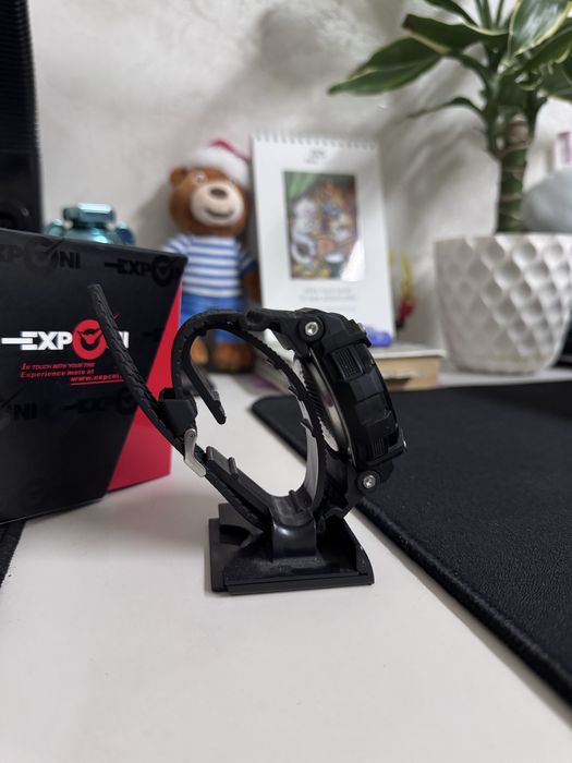 Часы Exsponi водопроницаемые