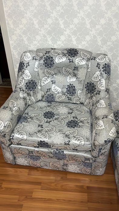 Продам диван и кресло