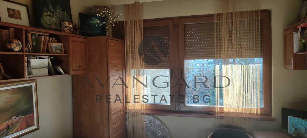 Продава се Тристаен апартамент в Пловдив, Център - 115 кв.м за 2087 €/кв.м - Снимка #1