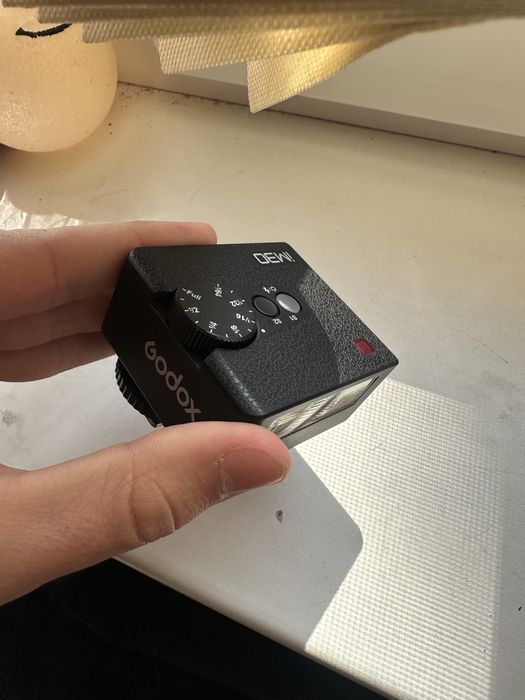 Godox im30 фотовыспышка