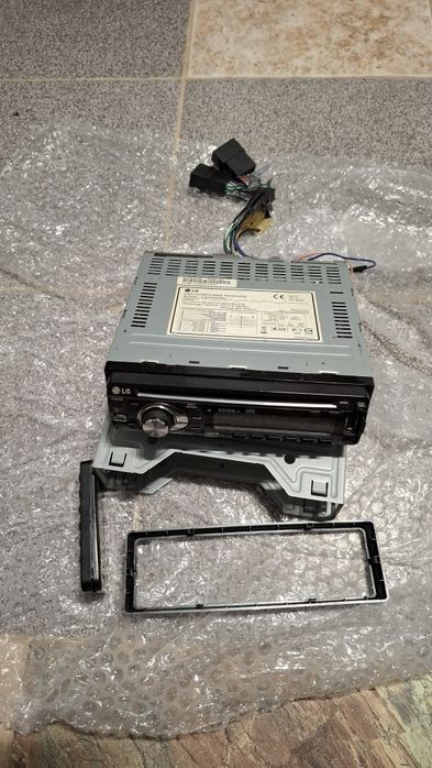 Авто радио LG с usb и блутут