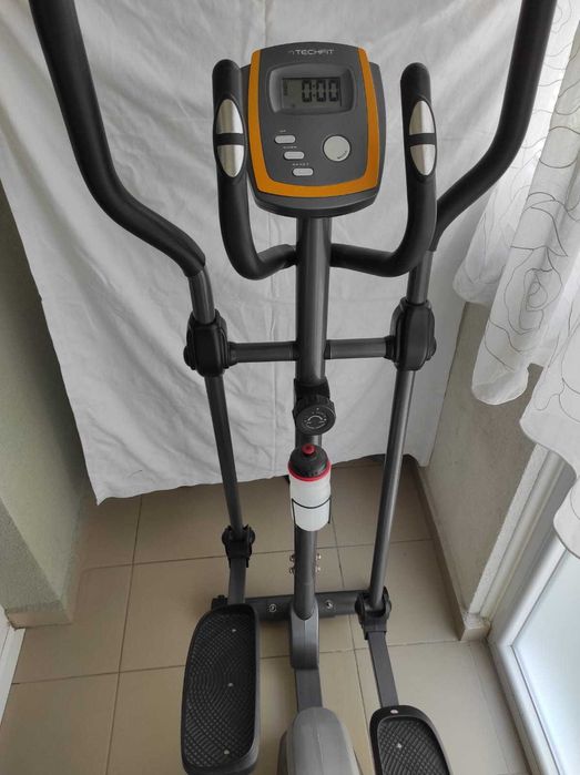 Bicicleta eliptica TECHFIT E400