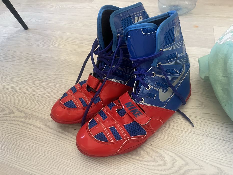 Продам боксерки Nike