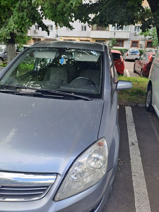 De vanzare opel zafira b an 2008