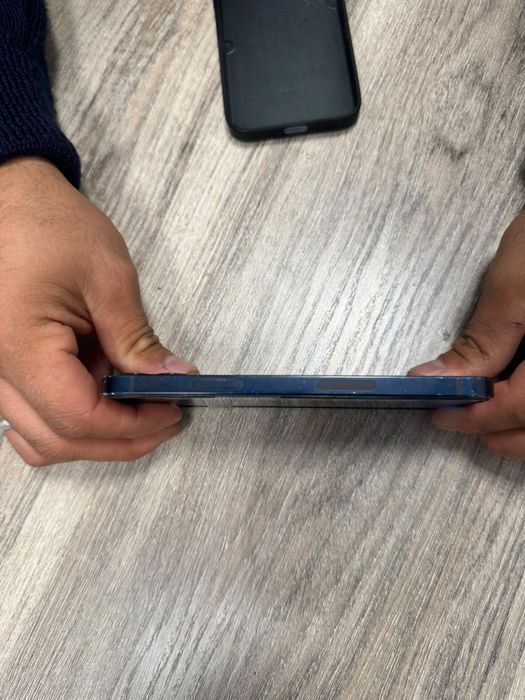 Продам Айфон 12 или обмен андройд