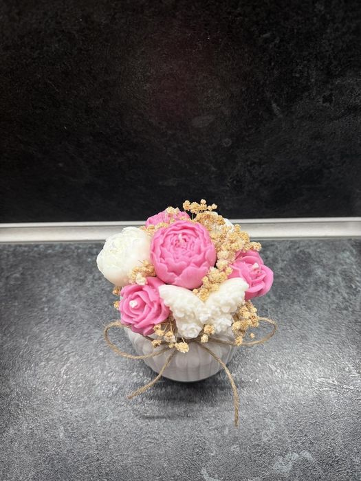 Букети от соеви свещи