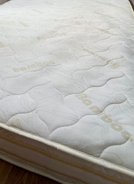 Матрас для спальни кровати