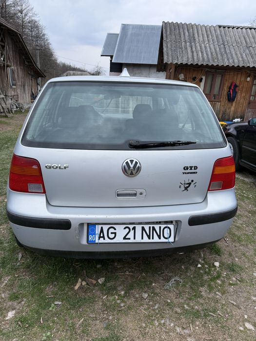 Vand golf 4 dezmebrari complet