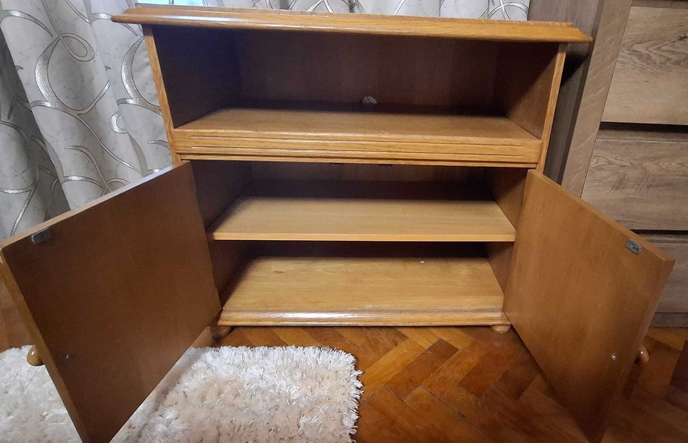 Comoda televizor din lemn de stejar