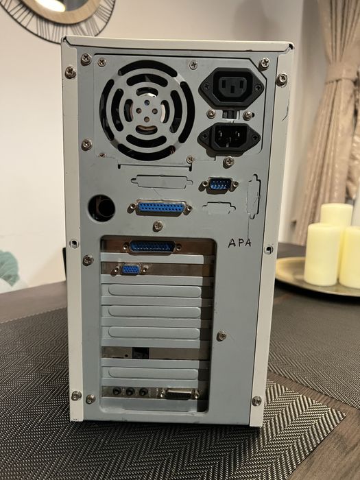 Intel pentium 100 mhz retro PC