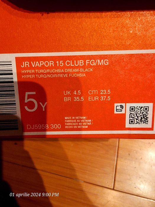 Ghete fotbal Nike marime 37.5