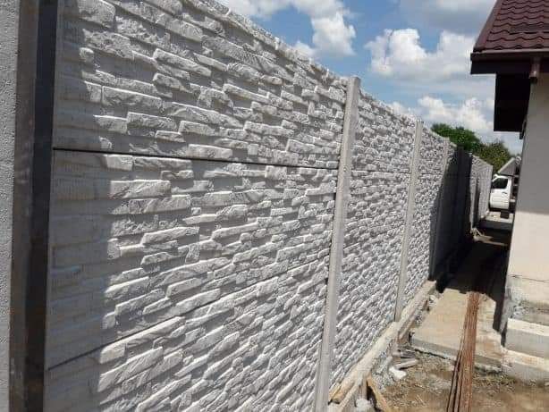Super preturi garduri din beton comprimat stalpi și placi de gard