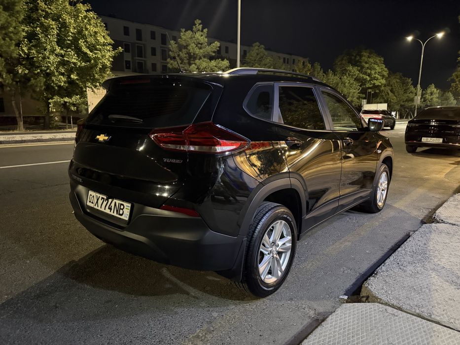 Tracker 2 Ls sotiladi