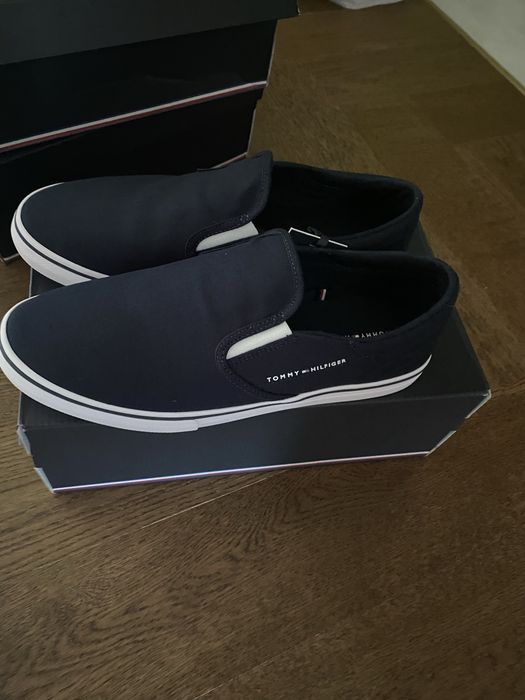 tommy hilfiger vulcanized canvas sneaker