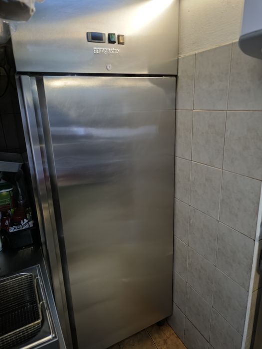 Хладилник (професионален) Inox(неръждавейка)