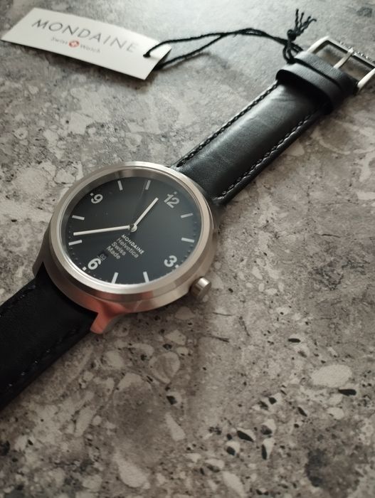 ЧИСТО НОВ часовник Mondaine Helvetica No.1 Bold (MH1.B1220.LB)