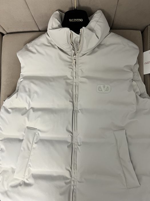 Vesta vas Valentino Garavani