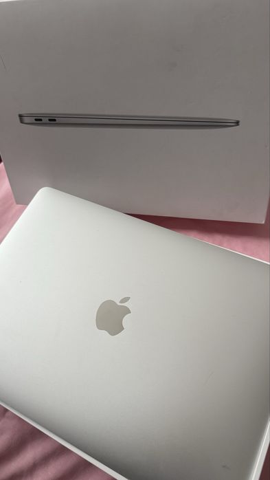 Macbook Ноутбук Apple MacBook Air 2020 M1 / 13″ / 8GB / SSD 256GB