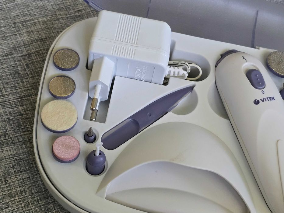 Маникюрный набор VITEK