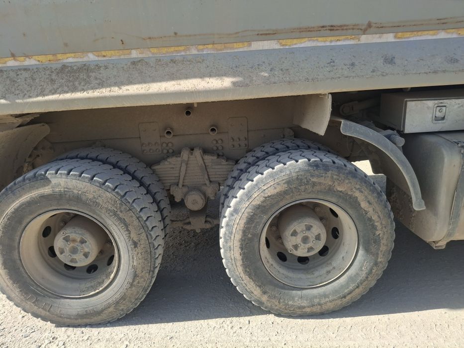 Autobasculanta  8x4 Scania