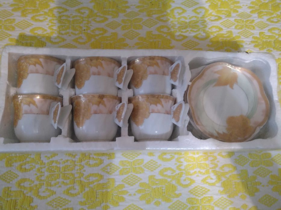 Красив сервиз за кафе