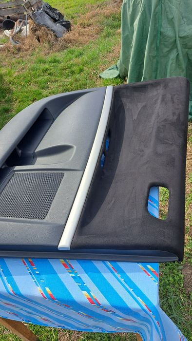 Претапициране на автомобилни седалки,  кори на врати ,колонки тавани